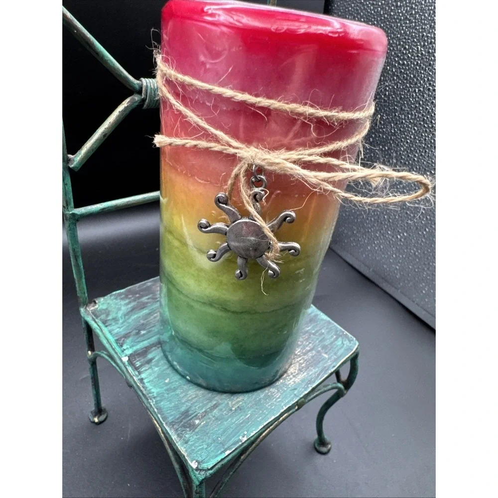 VTG Pier 1 Sunset Citronella Scented Candle With Charm. NEW. Cottage Rainbow